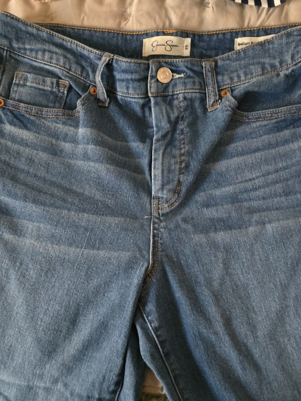Jessica SIMPSON Jeans LADIES Medium Blue Straight Jeans SIZE 29